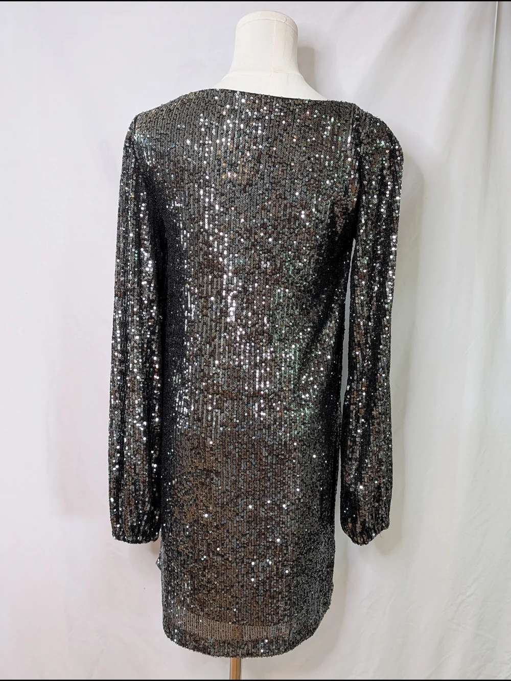 Steve Madden Metallic Black Sequin Long-Sleeve Shift Dress Small NWT - Picture 4 of 9